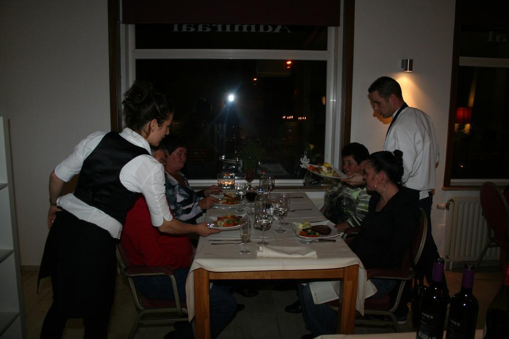 לאנקן Hotel Admiraal מראה חיצוני תמונה