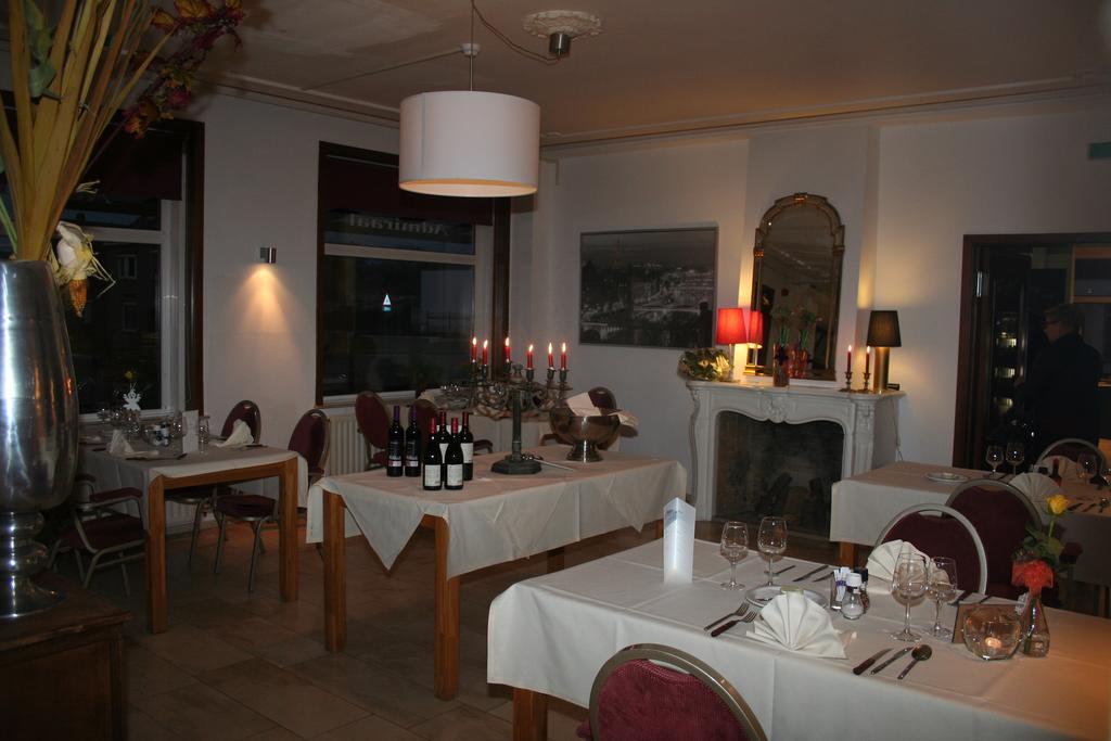 לאנקן Hotel Admiraal מראה חיצוני תמונה