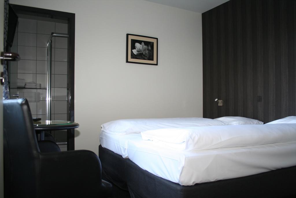 לאנקן Hotel Admiraal מראה חיצוני תמונה