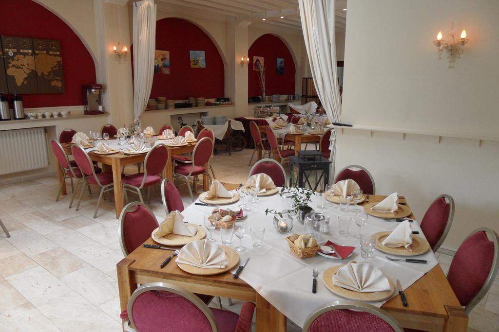 לאנקן Hotel Admiraal מראה חיצוני תמונה